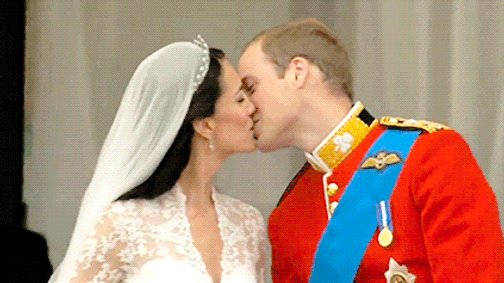 Emlékszel a kislányra, aki ellopta a show-t Kate Middleton esküvőjén? Így néz ki most!