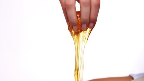 Tolvai Reni remek megoldást talált a szőrtelenítésre