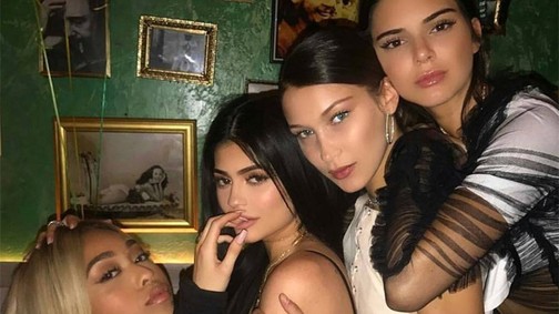 Vajon melyik sztárpár bulizott Kylie Jenner szülinapja megint együtt?