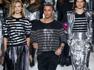 Videó: Ilyen volt a párizsi divathét a kulisszák mögött Bella Hadiddal, Kaia Gerberrel és Joan Smallsszal