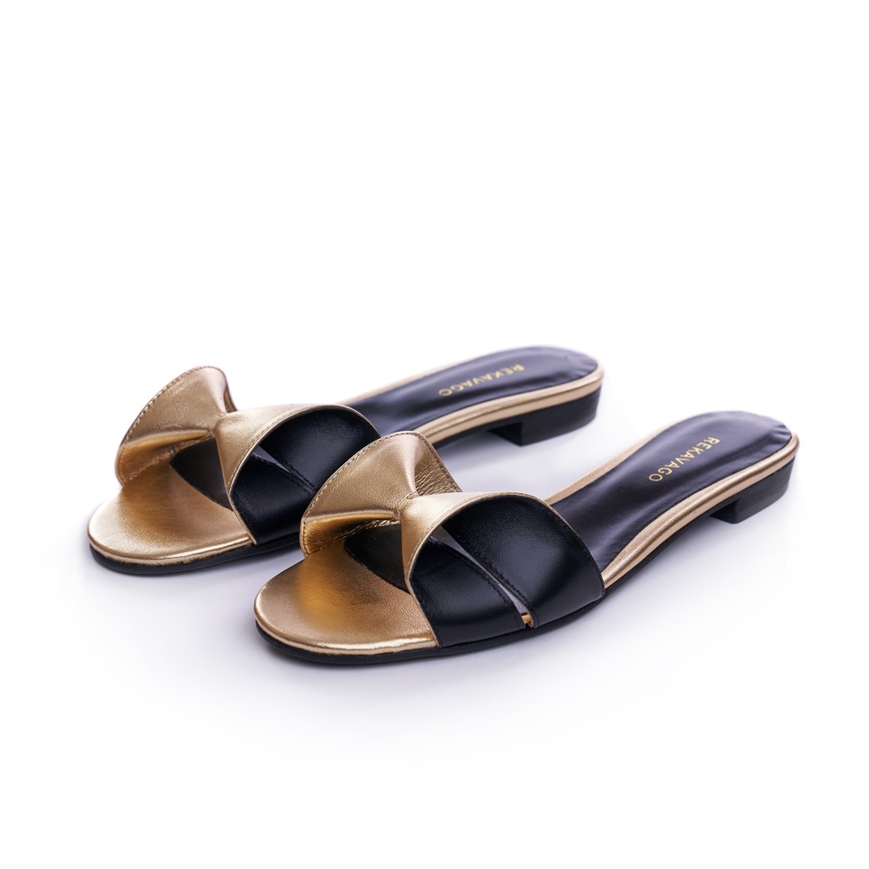 Magyarország első számú cipőtervezője, Vágó Réka, limitált karácsonyi termékeket mutat be