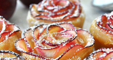 Gyönyörű, pofonegyszerű és finom: Almarózsák, ahogy mi szeretjük