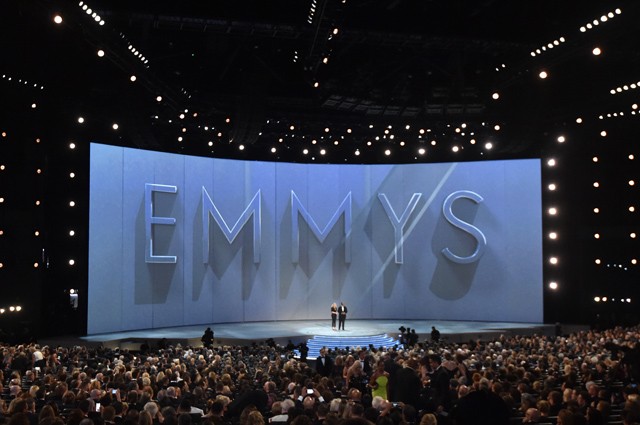 Botránykeltésben idén sem volt hiány: politika, robotláb és vámpírfogak az Emmy gálán