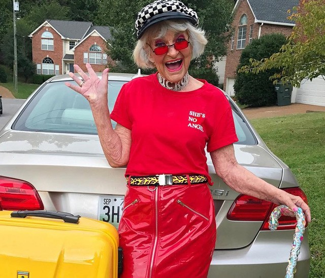 89 éves nő lett a fürdőruhamárka új modellje!