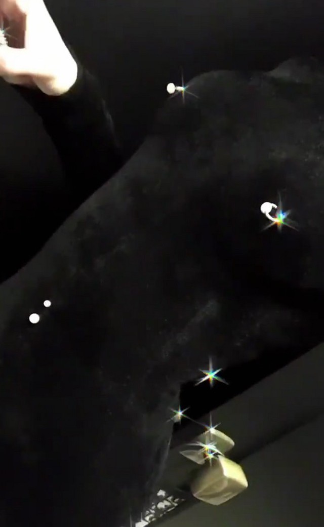 Bella Hadid új mellbimbó-piercing trendje a legőrültebb dolog a világon