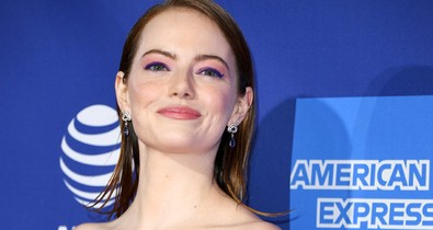 A 2019-es vörös szőnyeges szezont egy vagány darabban nyitotta meg Emma Stone