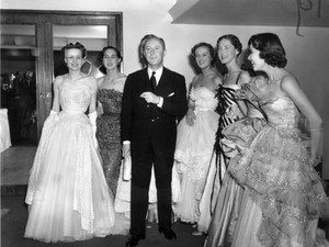 Politikatudományt tanult, mégis a divatot változtatta meg - 119 éve született Christian Dior