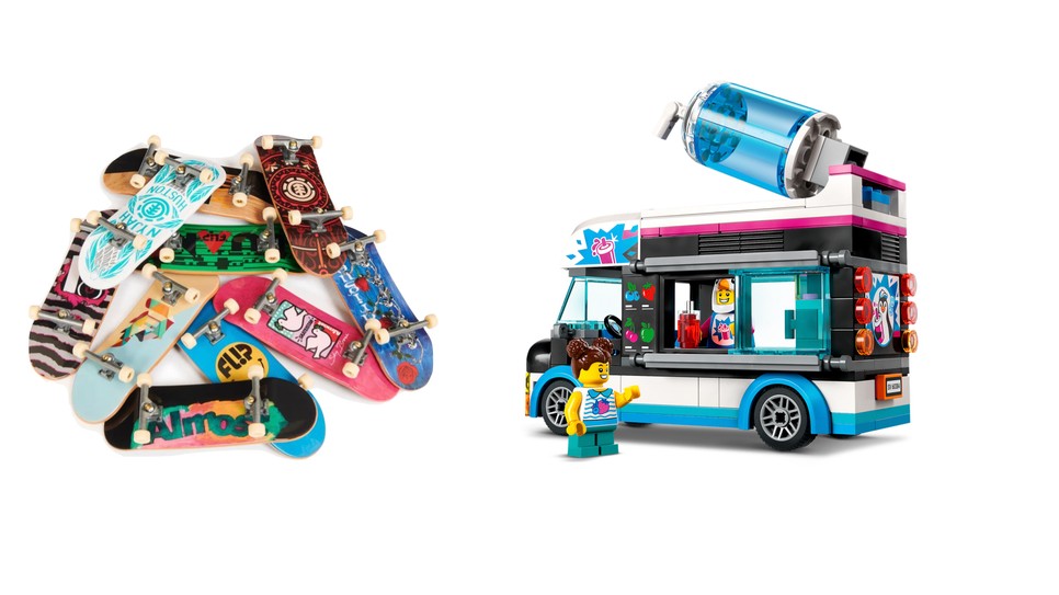 Gördeszka válogatás TECH DECK - Regio Játék 11 995 Ft, Lego City 7590 Ft