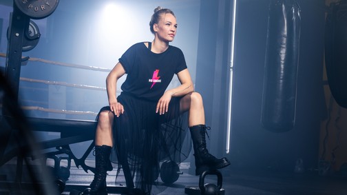 Az Answear erős nőket ünneplő kollekciója új értelmet nyert a háború tükrében