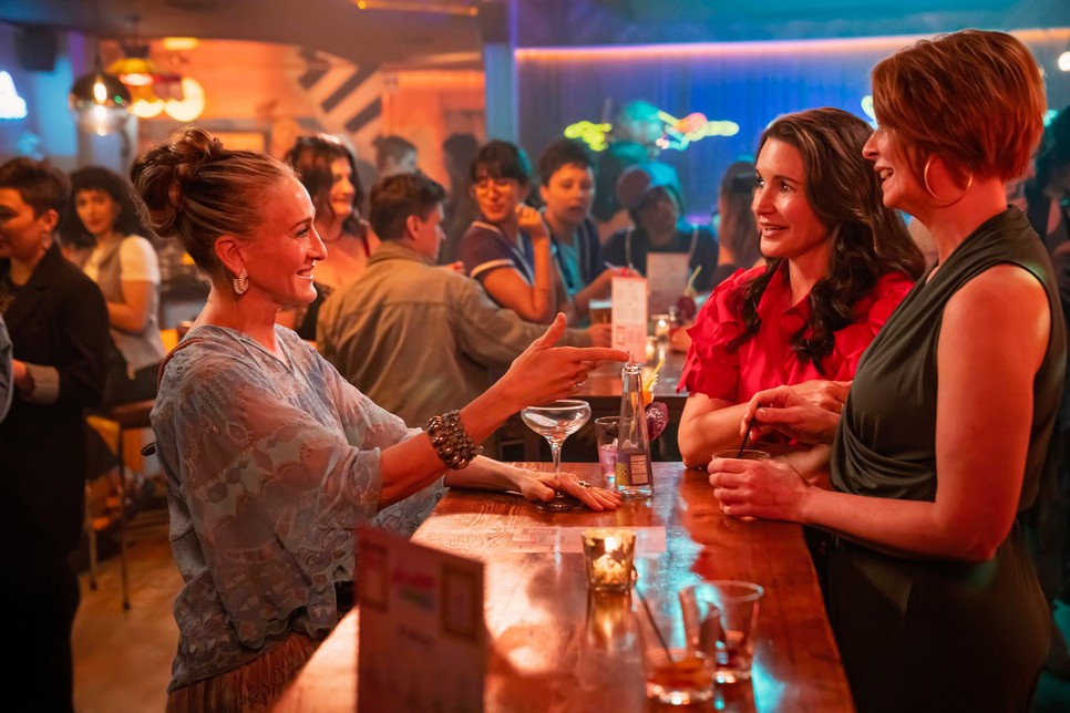 Az És egyszer csak... továbbra is hangsúlyozza, mekkora erővel bír a választott család jelentősége az életünkre