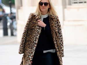 Csapj le Fearne Cotton menő leopárdmintás kabátjára a GLAMOUR-napokon!