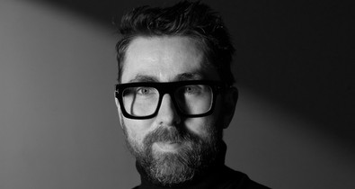 „Rengeteg elfojtást, ki nem beszélt érzést hordozok, amiket a darabjaimon keresztül próbálok kiadni magamból” – Interjú Feledi Jánossal