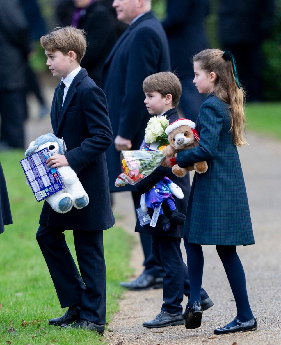Sarolta hercegnő az aranyszőke hajával azonnal magára vonzotta a tekinteteket
