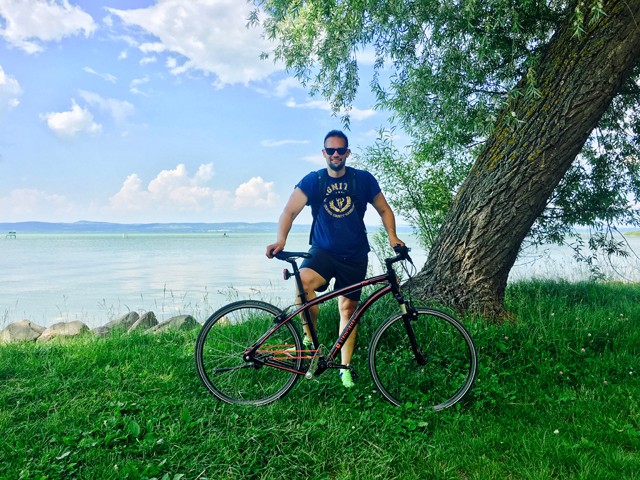 Illés Fanni paralimpikon: Balaton körül - kézzel