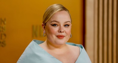 Ő Nicola Coughlan 13 évvel fiatalabb párja, a Bridgerton sztárja ennél szerelmesebb nem is lehetne