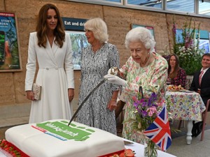 Sült delfint és hattyút is evett az angol királyi család - Íme a legbizarrabb fogások az elmúlt évszázadokból