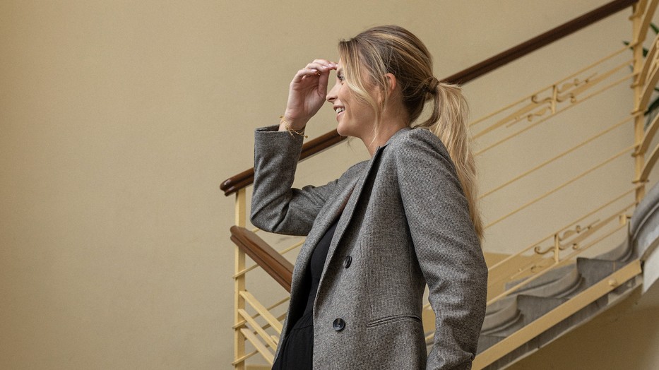 Zakóval és laza stílussal zárja a hetet Priger Inez