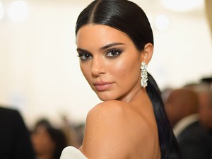 Hogyan válaszd el a hajad az arcformádnak megfelelően? Mutatjuk!