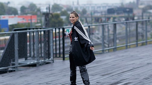 Lilit a berlini utca inspirálja a mindennapi öltözködésben