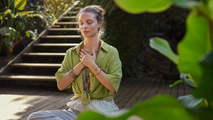 Javítsd az emésztésed bolygóideg-gyakorlatokkal: énekelj, zuhanyozz, nevess!