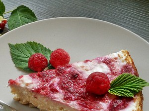 Málnaörvényes túrótorta - Liszt és cukor nélkül!