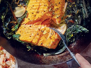 Igazi ínyencség: kurkumás lazac kókuszcsipsszel