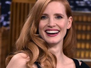 Titokban anya lett a népszerű színésznő: lesifotós leplezte le