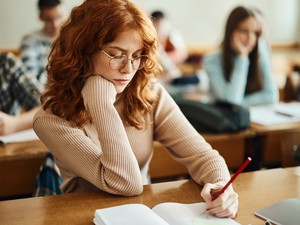 Kvíz: Te tudsz annyit a magyar irodalomról, mint egy középiskolás?