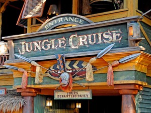 Ő lesz a Disney első vállaltan meleg karaktere, ki is tört a botrány