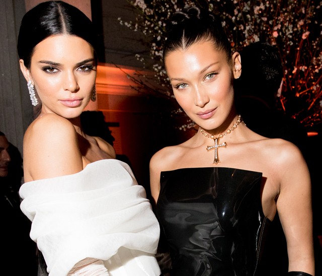 Kendall Jenner szájon csókolta Bella Hadidot születésnapja alkalmából