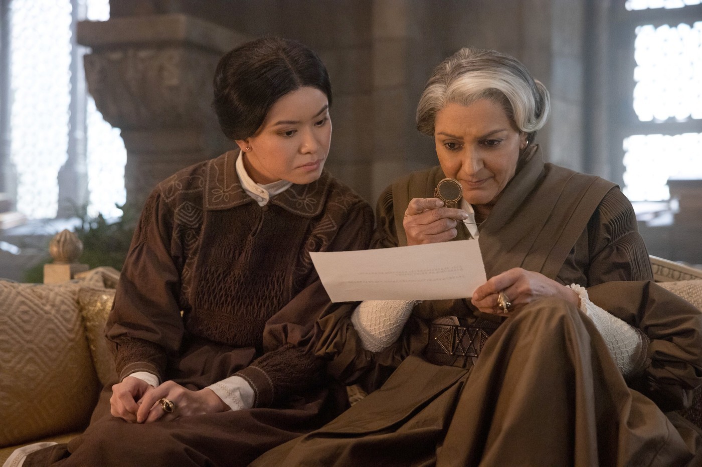 Katie Leung a 2021-es Az Idő Kereke című televíziós sorozatban is szerepelt.