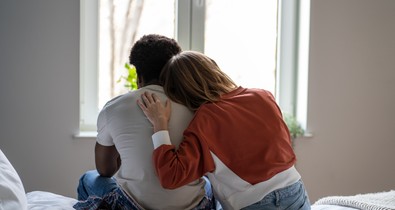 Hogyan segítsünk át valakit egy pánikrohamon? Ezekre a szempontokra érdemes odafigyelni