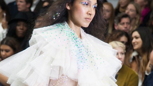 Méltó lezárása a londoni divathétnek az Ashish show