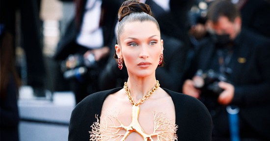 10 emlékezetes meztelenruha a cannes-i filmfesztivál vörös szőnyegéről