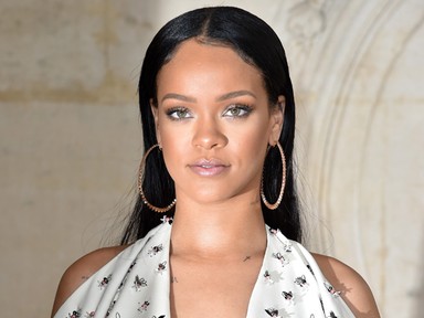 Jaj, Rihanna új frizurája elég borzalmas