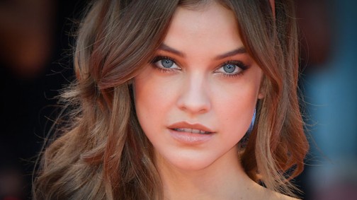 Sosem volt még olyan vagány és rövid Palvin Barbi haja, mint most