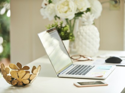 Tippek a lakberendezőtől a megfelelő home office kialakításához