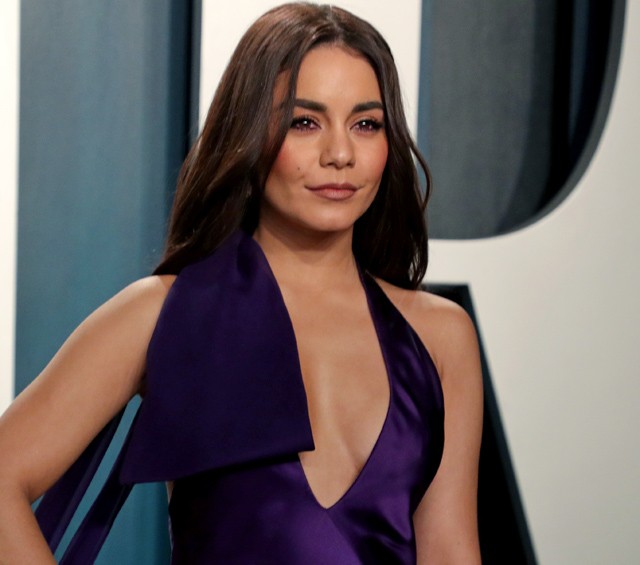 Vanessa Hudgens egy olyan dögös táncot lenyomott bikiniben, hogy csak pislogtunk