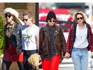 Kristen Stewart szerelmes! Új barátnőjével kézen fogva sétálnak az utcán