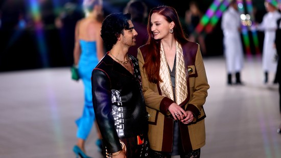 Joe Jonas és Sophie Turner kapcsolata az ismerkedéstől kezdve a családalapításon át egészen a válásig