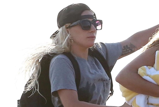 lady gaga, bikini, lady gaga testvére, tengerpart