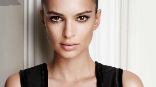 Azta! Emily Ratajkowski már megint őrületesen szexi