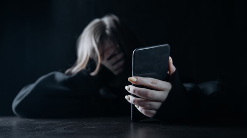 Dr. Gyurkó Szilvia: „Te is sokat tehetsz, ha azt látod, hogy valakit bántanak a neten”