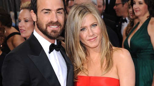 Jennifer Aniston a hajirigység királynője