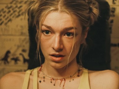 Az Eufória sztárja felső és melltartó nélkül ment bulizni, és milyen jól tette