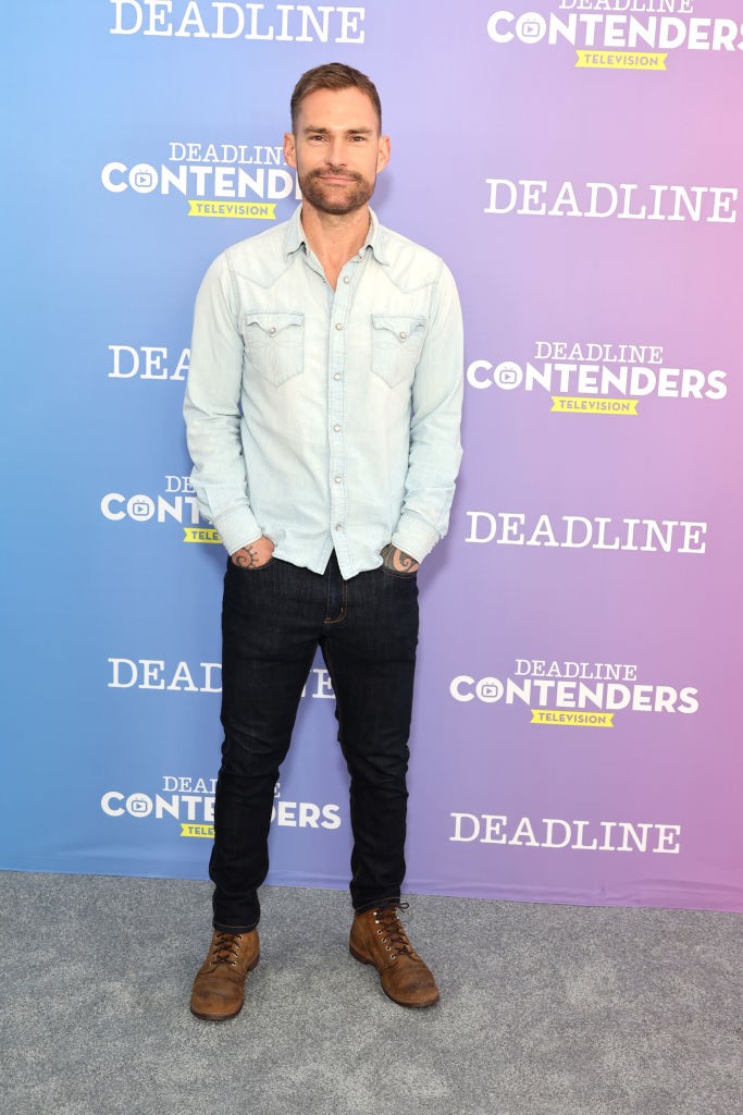 A 48 éves Seann William Scott igazi sármos férfivá érett, és ma már egy sokkal visszafogottabb életet él. Bár a karaktere legendává vált, ő maga sosem lett klasszikus hollywoodi sztár – és ez szemmel láthatóan nem is zavarja.