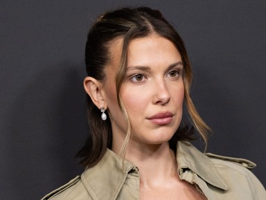 Millie Bobby Brown fűzős szettben perzselte fel a vörös szőnyeget, csak úgy árad belőle a sikk 