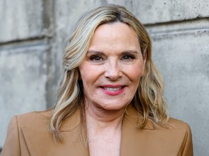 Gyönyörű fotók készültek a Szex és New York Samanthájáról, a 69 éves Kim Cattrall bombaformában van