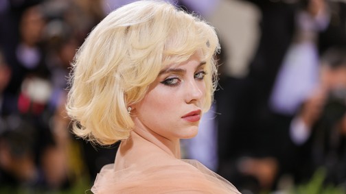 Ezt látnod kell: Billie Eilish barnára festette a haját!