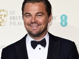Leonardo DiCaprio fotósokat rúg fel az Oscarért